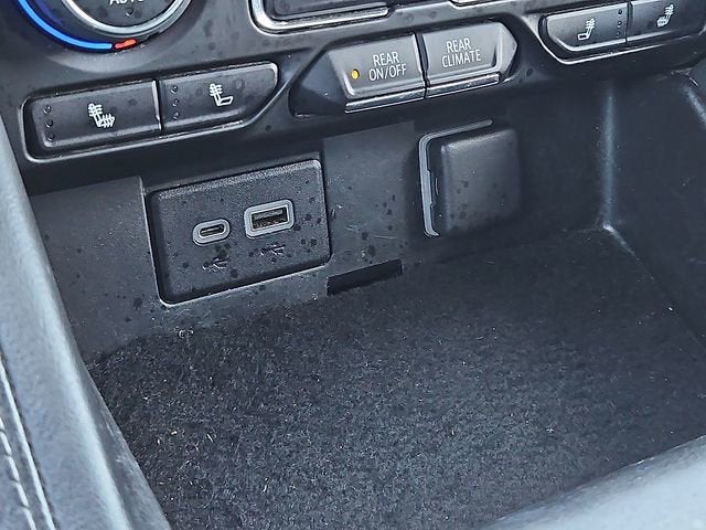 2022 Chevrolet Suburban LT