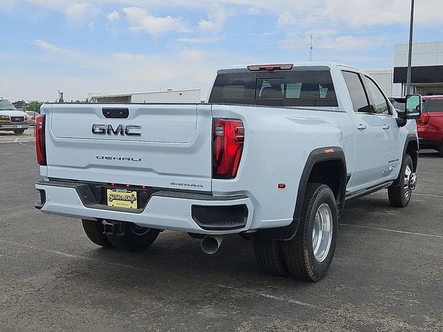 2026 GMC Sierra 3500 HD Denali Ultimate DRW