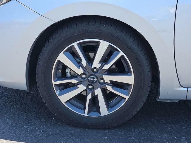 2023 Nissan Versa SV