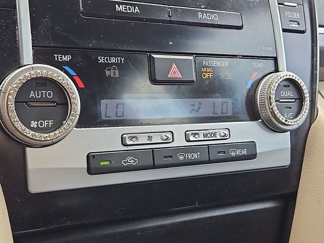 2012 Toyota Camry Hybrid XLE