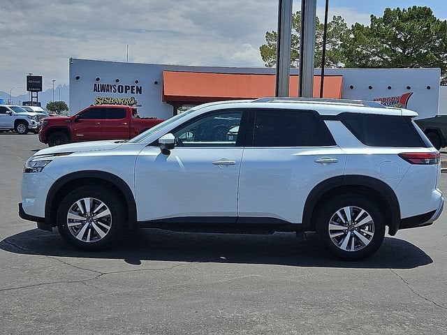 2025 Nissan Pathfinder SL