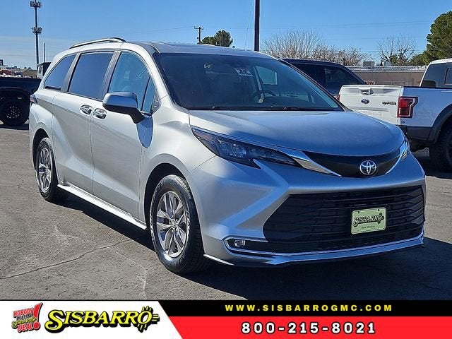 2024 Toyota Sienna XLE