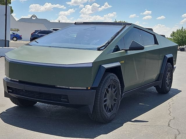2024 Tesla Cybertruck Cyberbeast