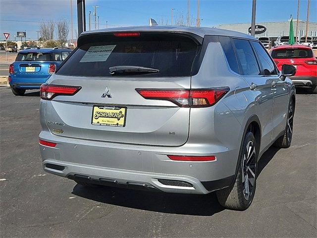 2023 Mitsubishi Outlander SE