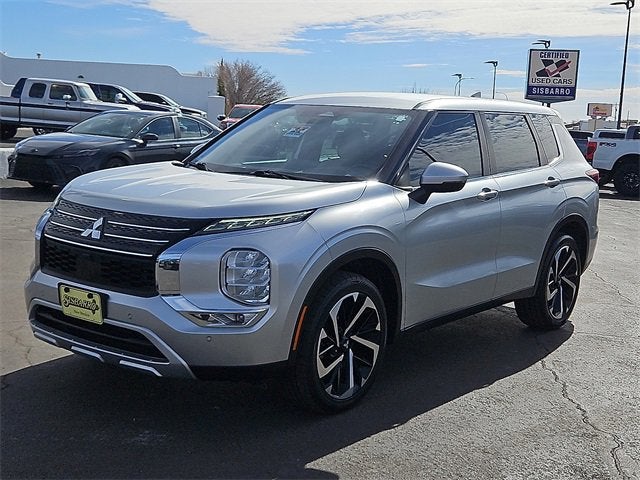 2023 Mitsubishi Outlander SE