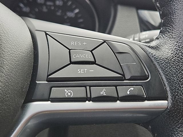 2022 Nissan Rogue Sport SV