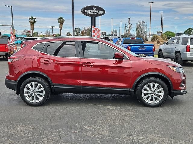 2022 Nissan Rogue Sport SV