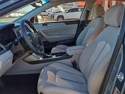 2016 Hyundai Sonata Hybrid SE