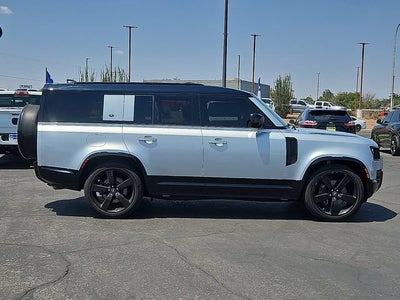 2023 Land Rover Defender X-Dynamic SE