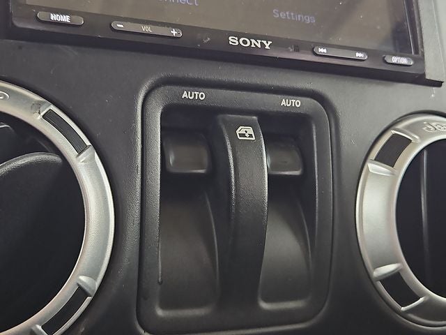 2013 Jeep Wrangler Sahara