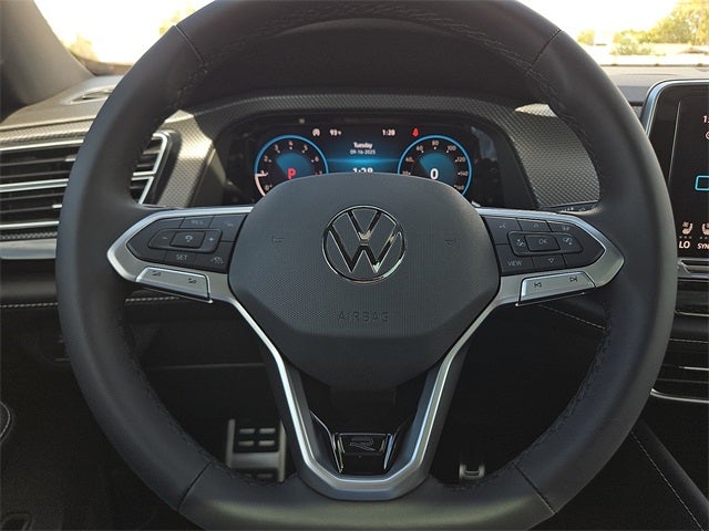 2026 Volkswagen Atlas Cross Sport 2.0T SEL R-Line Black