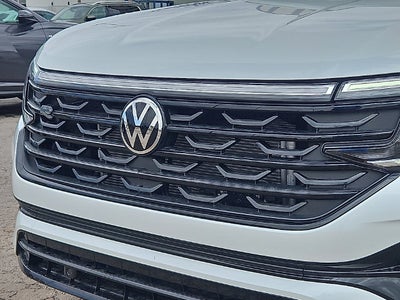 2026 Volkswagen Atlas Cross Sport 2.0T SEL R-Line Black