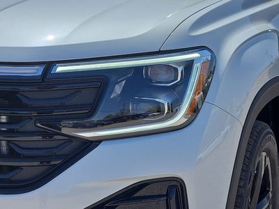 2026 Volkswagen Atlas Cross Sport 2.0T SEL R-Line Black