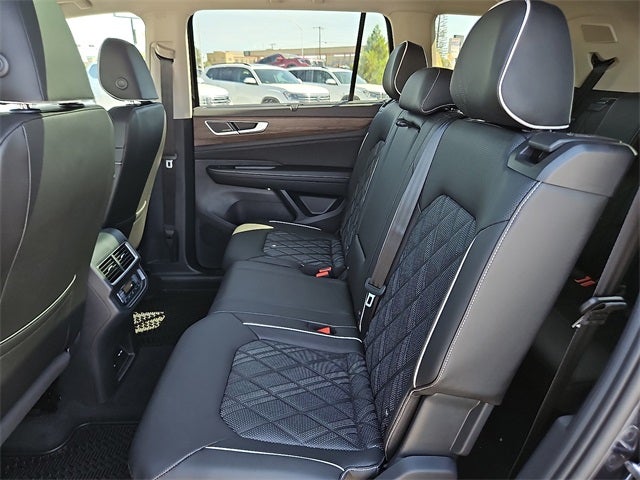 2025 Volkswagen Atlas 2.0T SEL Premium R-Line