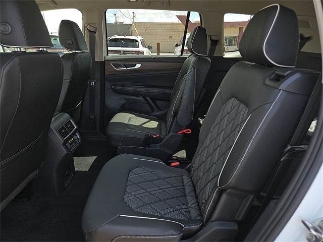 2025 Volkswagen Atlas 2.0T SEL Premium R-Line