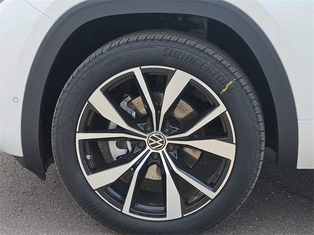 2025 Volkswagen Atlas 2.0T SEL Premium R-Line