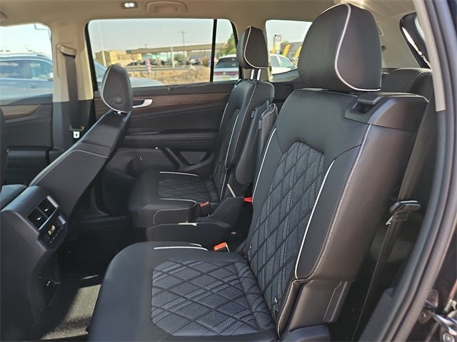 2025 Volkswagen Atlas 2.0T SEL Premium R-Line