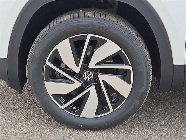 2025 Volkswagen Atlas 2.0T SE w/ Technology