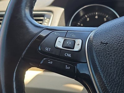 2018 Volkswagen Passat 2.0T SE