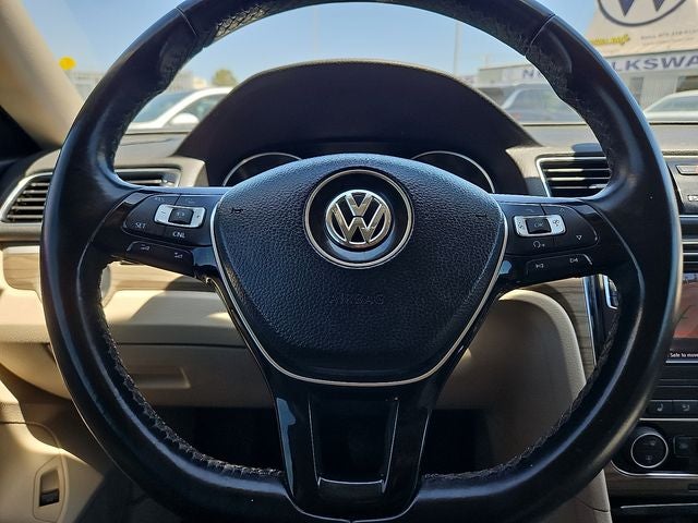 2018 Volkswagen Passat 2.0T SE