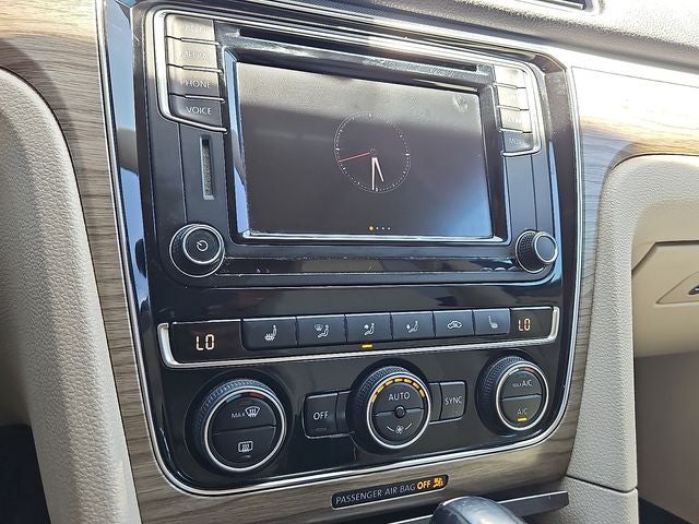 2018 Volkswagen Passat 2.0T SE