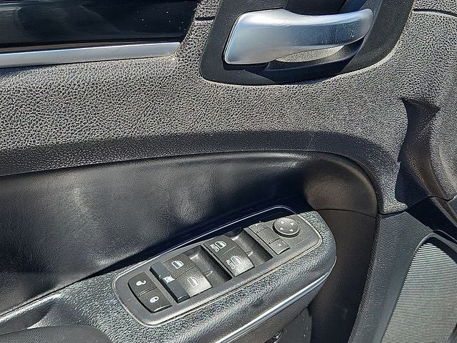2017 Chrysler 300 S