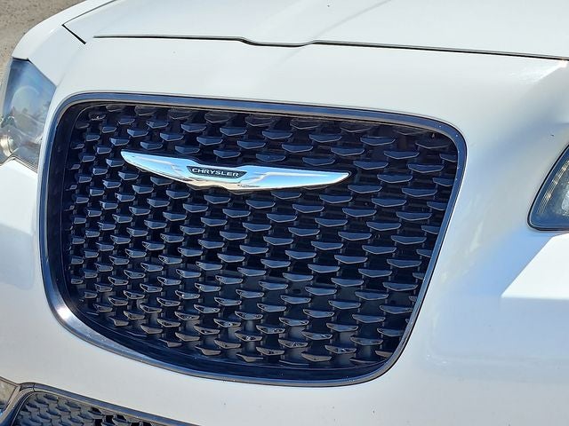 2017 Chrysler 300 S