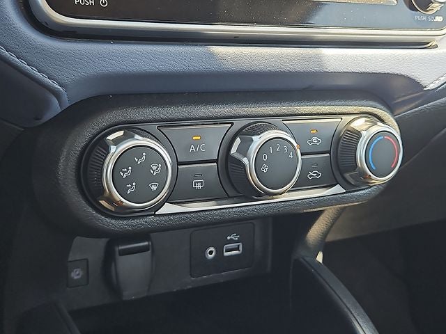 2024 Nissan Versa 1.6 SV