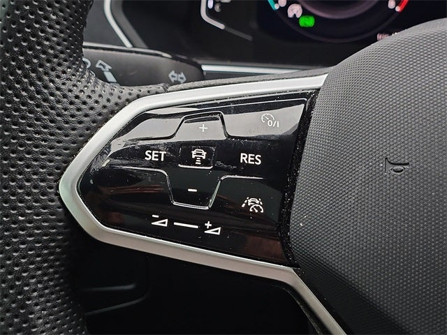 2024 Volkswagen Tiguan 2.0T SEL R-Line