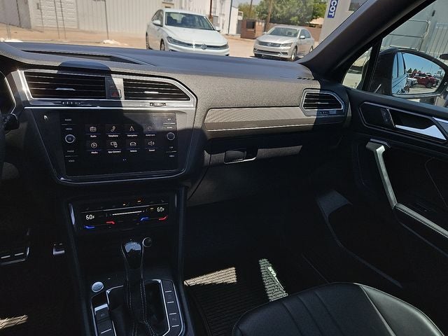 2024 Volkswagen Tiguan 2.0T SE R-Line Black