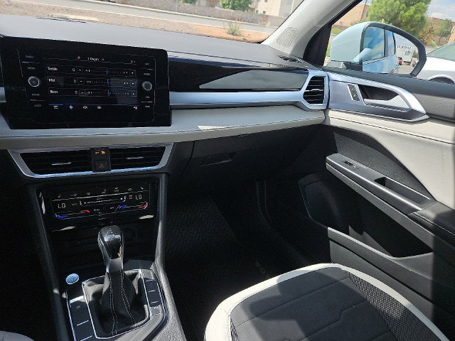 2027 Volkswagen Taos 1.5T SE