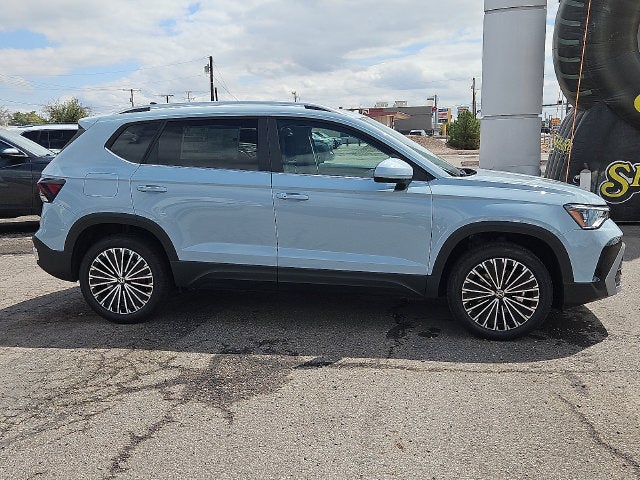 2027 Volkswagen Taos 1.5T SE