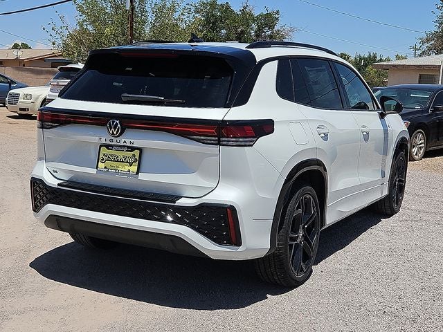 2026 Volkswagen Tiguan 2.0T SE R-Line Black