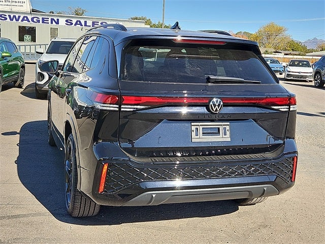 2026 Volkswagen Tiguan 2.0T SE R-Line Black