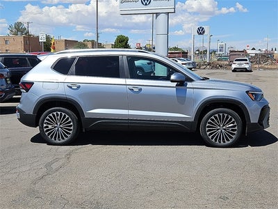 2025 Volkswagen Taos 1.5T SE