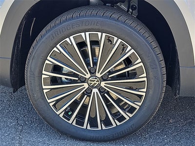 2025 Volkswagen Taos 1.5T SE