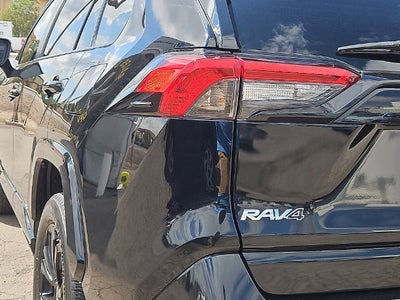 2022 Toyota RAV4 Hybrid SE