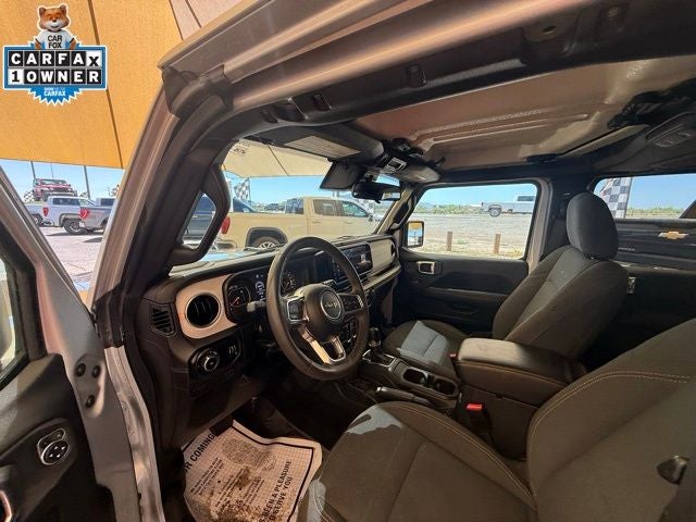 2024 Jeep Wrangler 4-Door Sahara 4x4