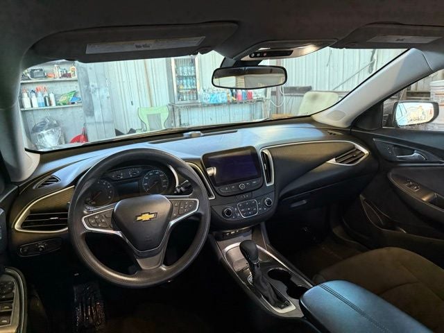 2022 Chevrolet Malibu FWD LT