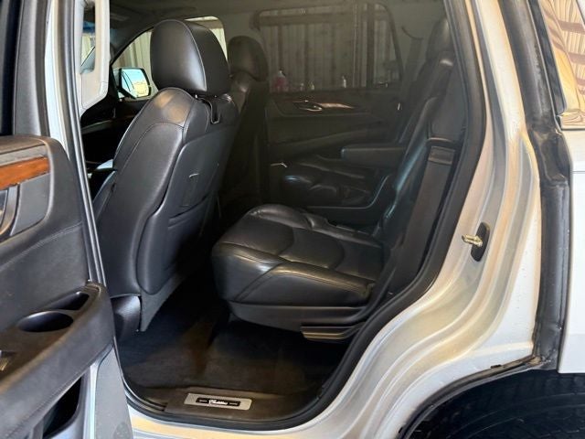 2019 Cadillac Escalade Luxury