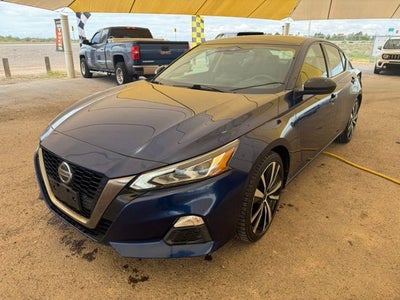 2021 Nissan Altima SR FWD