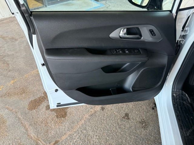 2025 Chrysler Pacifica PACIFICA SELECT