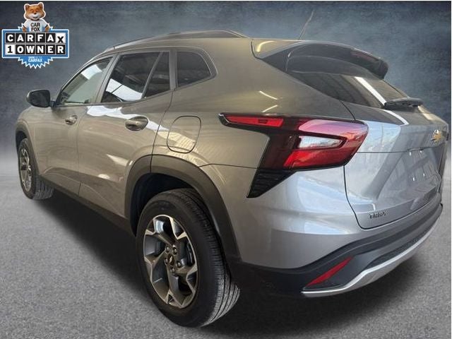 2025 Chevrolet Trax FWD LT