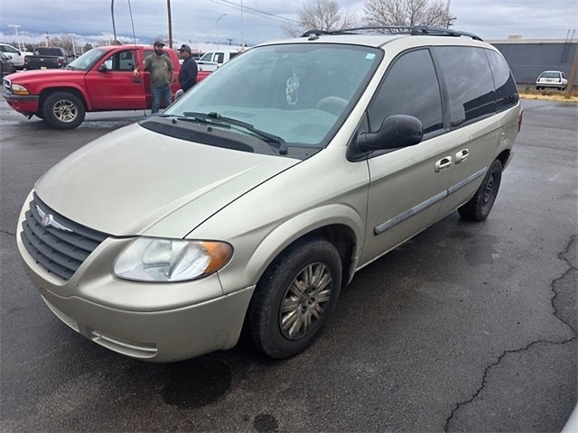 2006 Chrysler Town & Country Base