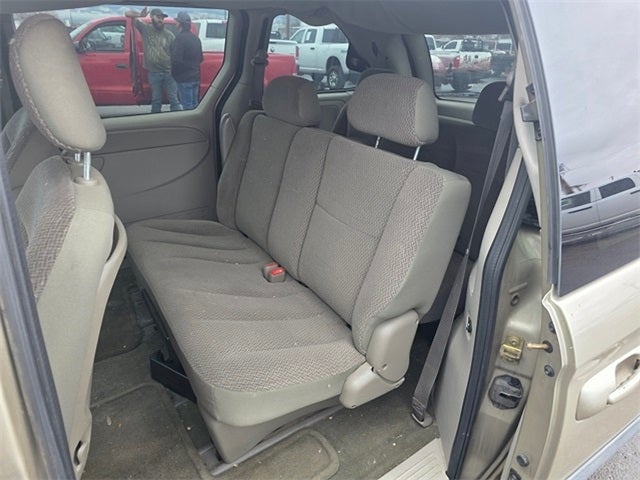 2006 Chrysler Town & Country Base