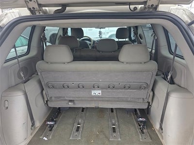 2006 Chrysler Town & Country Base