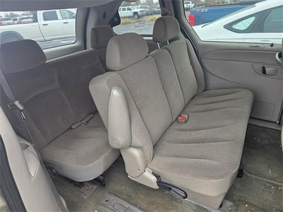 2006 Chrysler Town & Country Base