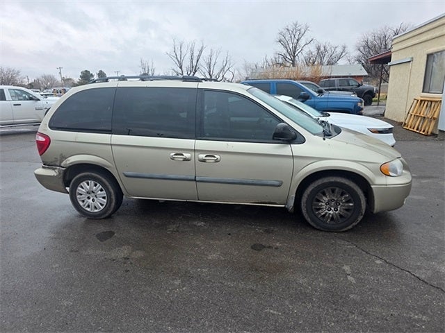 2006 Chrysler Town & Country Base