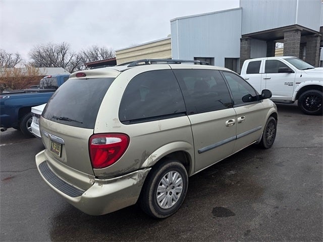 2006 Chrysler Town & Country Base