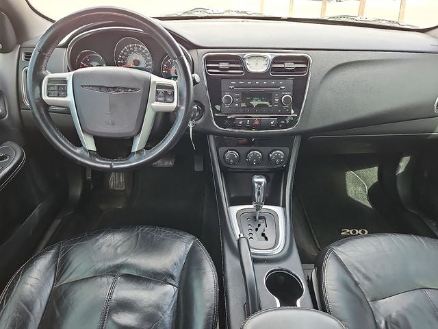 2013 Chrysler 200 Limited